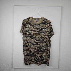 H&M Divided Camo T-Shirt Medium